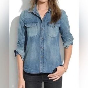 madewell denim shirt with snaps size x-small 100% cotton in excellent condition